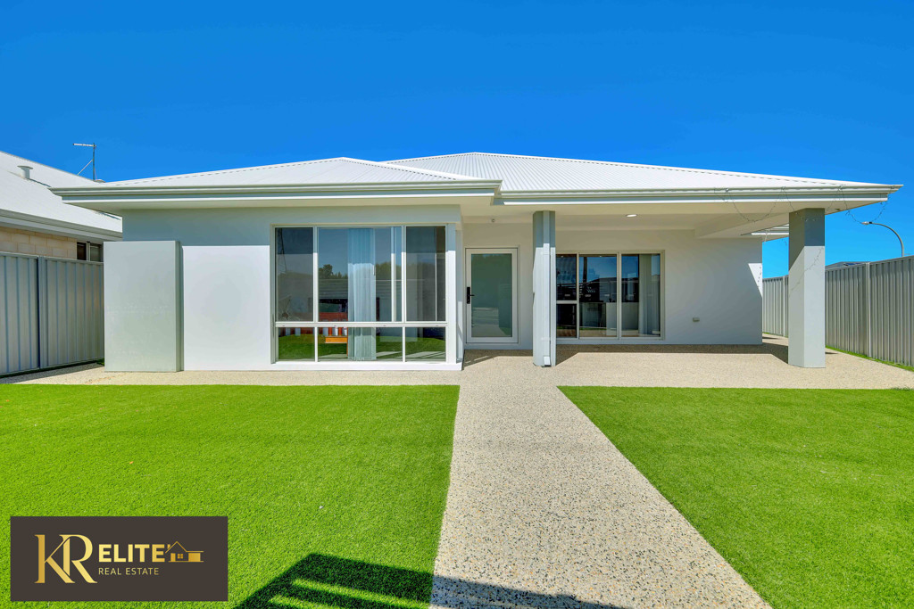 Modern family home- Harrisdale High School Catchment